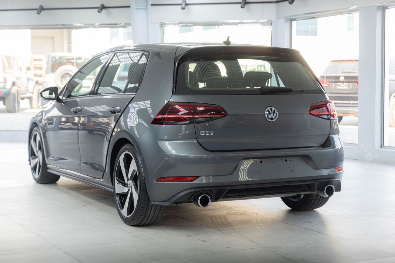 Volkswagen Golf GTI Sport 2.0T