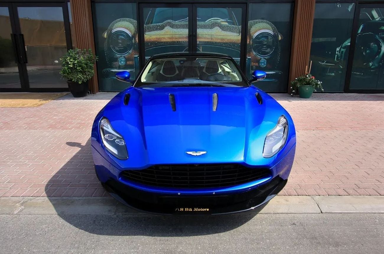 أستون مارتن DB11 STD Aston Martin DB11 2017