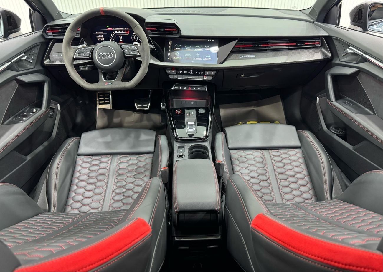 أودي RS3 TFSI quattro 2.5L Sportback 2022 Audi RS3 Quattro, 2028 Audi Warranty + Service Pack, Full Options,