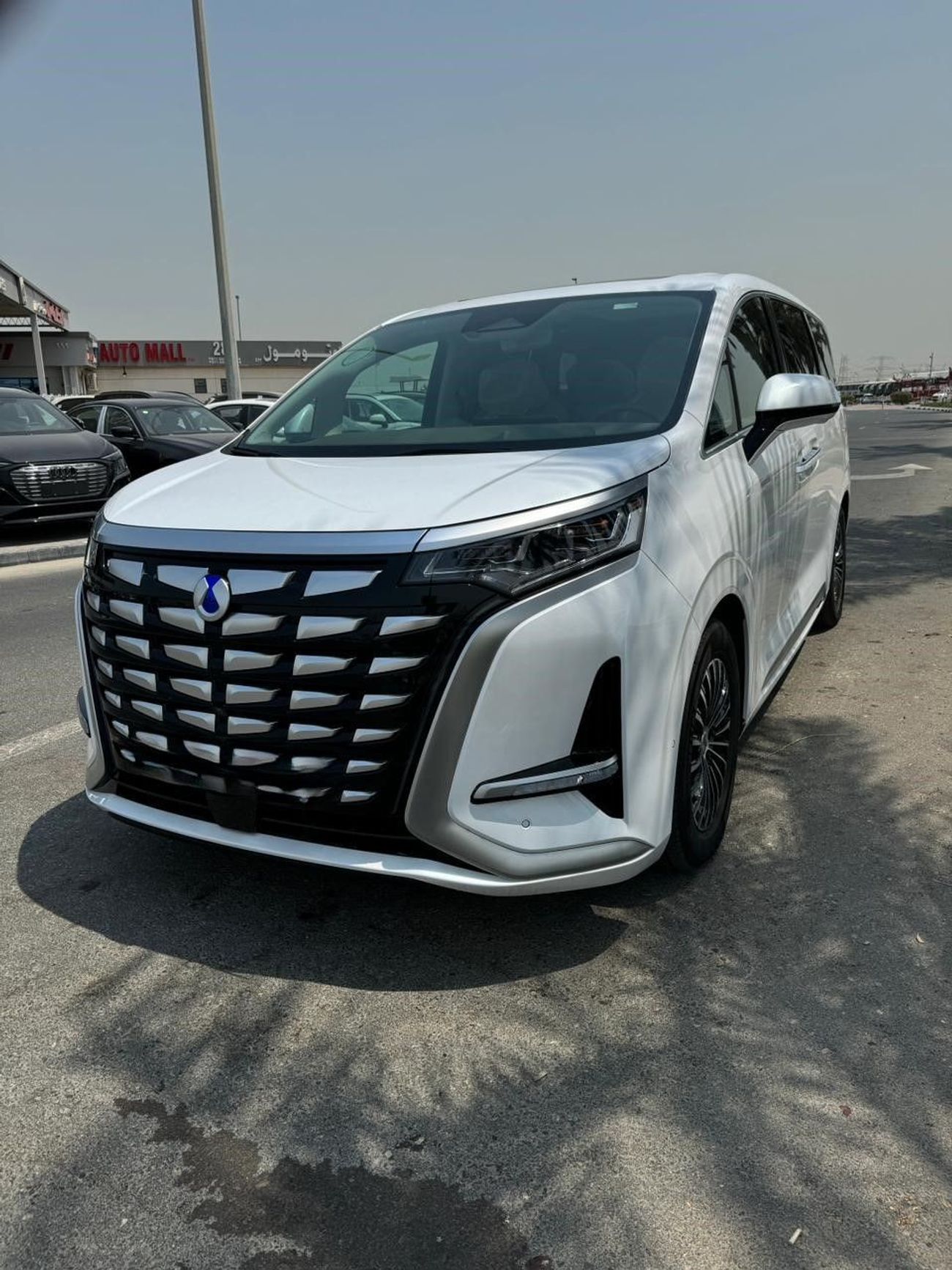 Denza D9 2023 DENZA D9 DUAL DM-i SUPER HYBRID VERSION