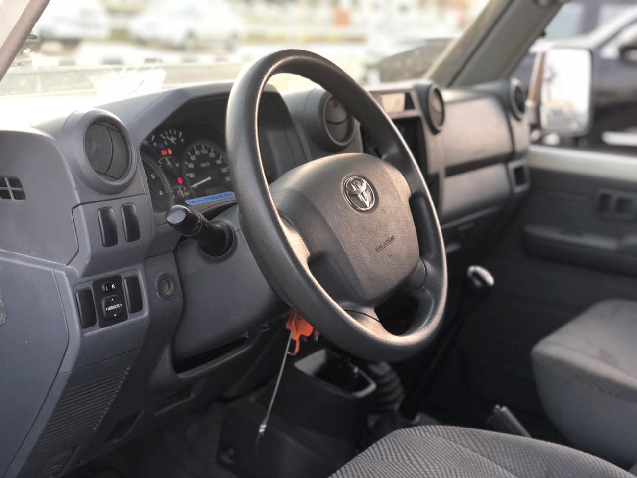 Toyota Land Cruiser 70 LX76, 4.2L DIESEL, ALLOY RIMS 16'', CLEAN INTERIOR AND EXTERIOR, SNORCLE, CODE-24180