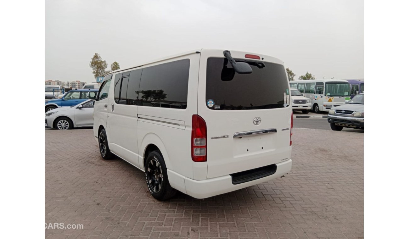 تويوتا هاياس TOYOTA HIACE VAN RIGHT HAND DRIVE (PM1555)