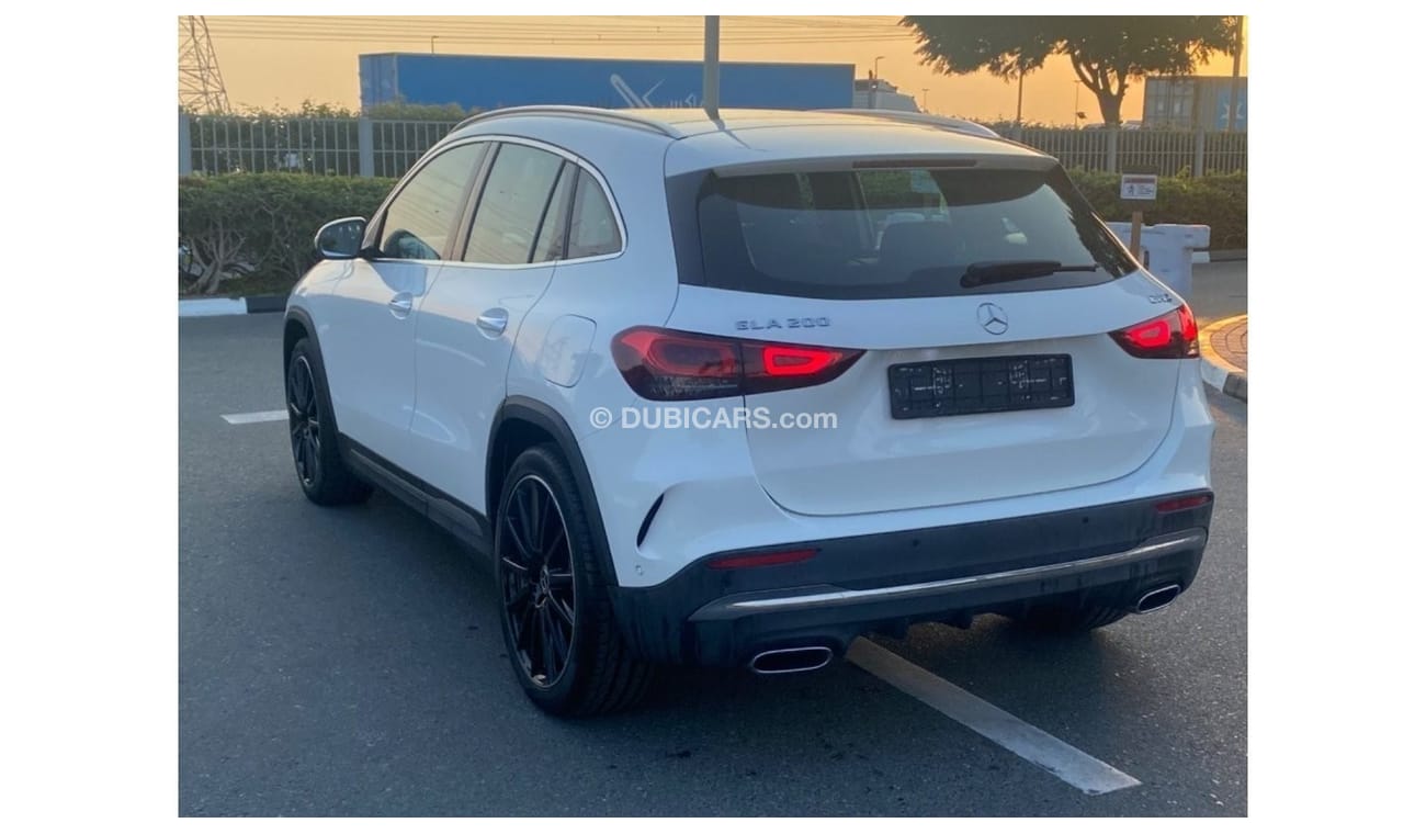 Mercedes-Benz GLA 200 Premium