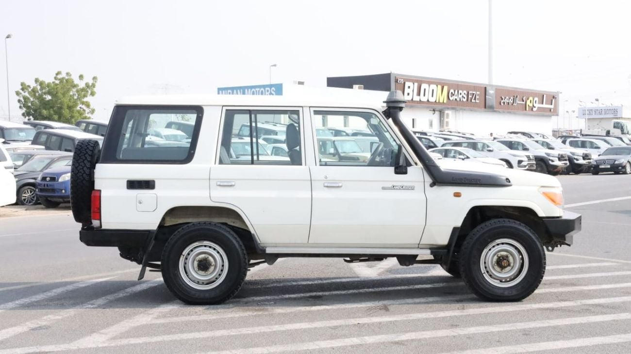 تويوتا لاند كروزر Toyota Landcruiser 2016 LC76VD right hand drive