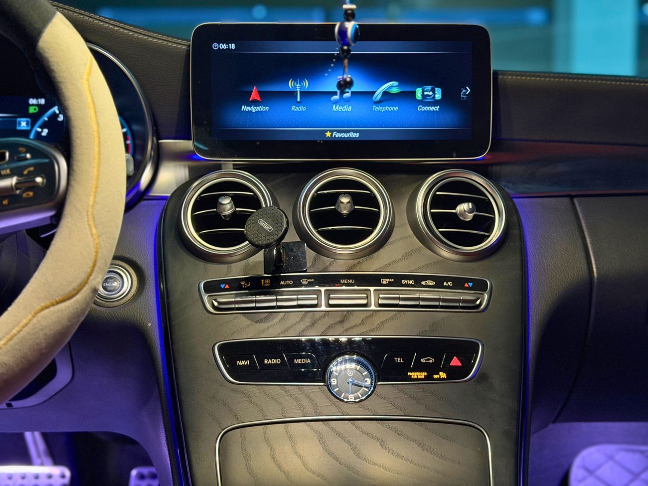 مرسيدس بنز C 200 