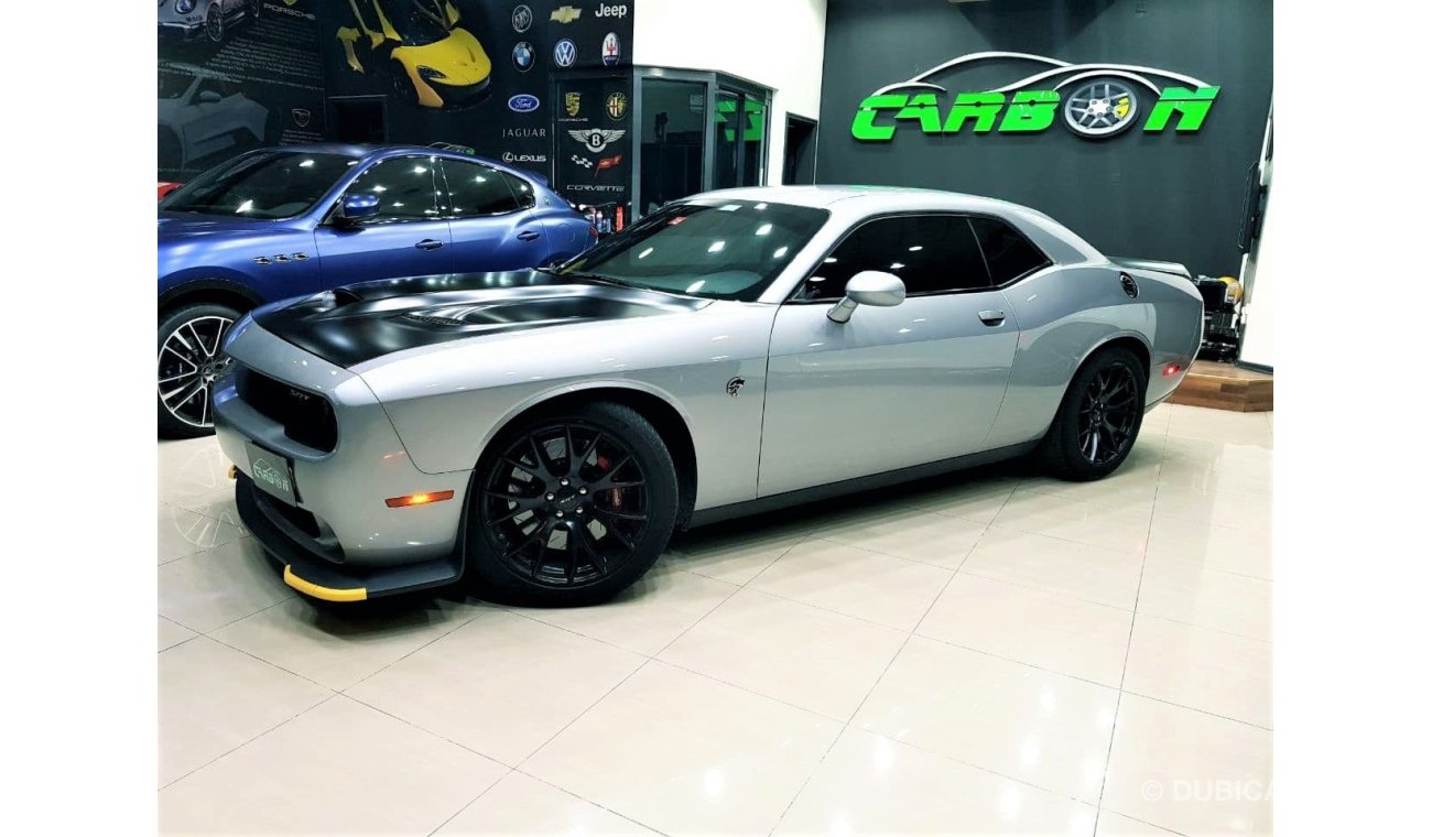 دودج تشالينجر CHALLENGER HELLCAT 707HP IN AMAZING CONDITION FULL SERVICE HISTORY AND FREE SERVICE CONTRACT 100K KM