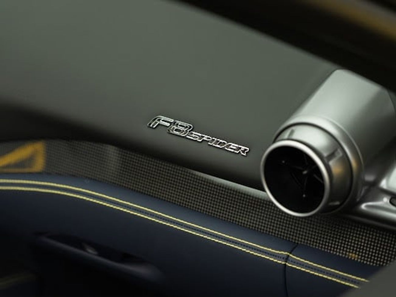 فيراري ف ٨ سبيدر 3.9T V8