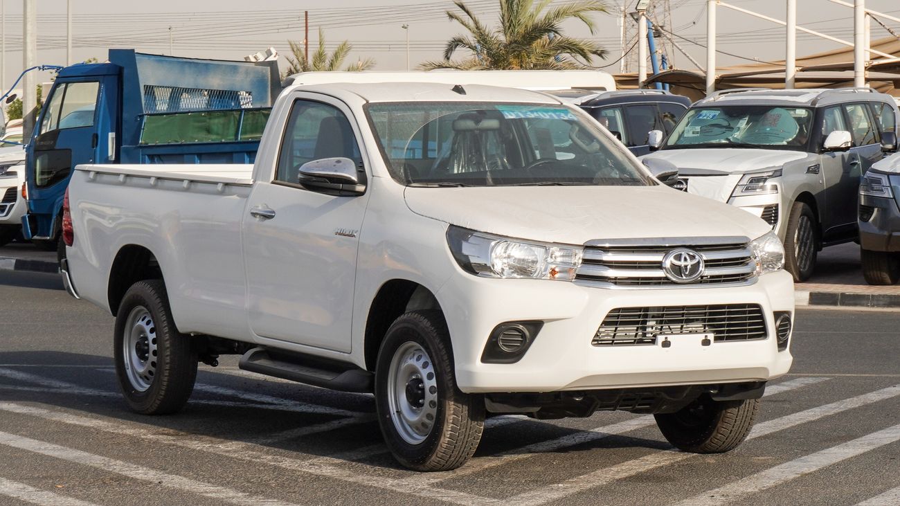 Toyota Hilux 2.4L Diesel Double Cabin 4WD A/T