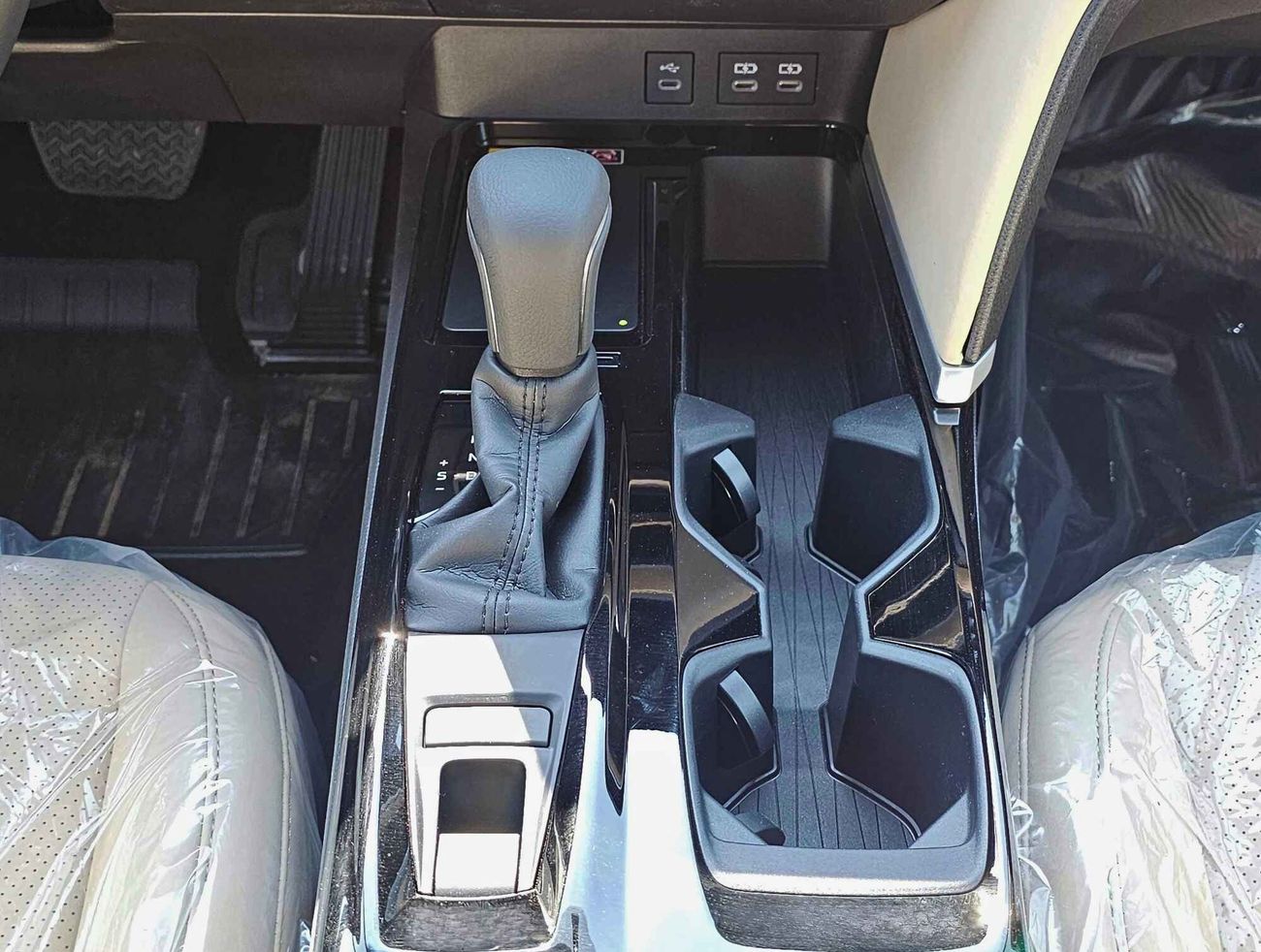 Toyota Camry LE / 2.5L V4 PETROL / DRIVER POWER SEAT / SUNROOF (CODE # LE)