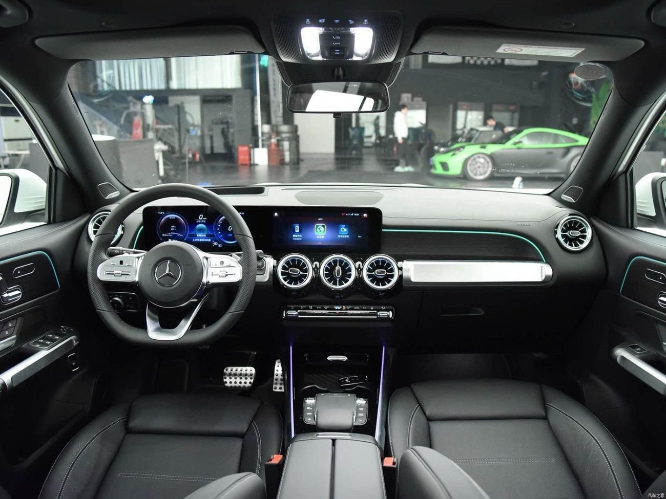 Mercedes-Benz EQB 350 2023 Mercedes-Benz EQB 350 4MATIC FULLY LOADED