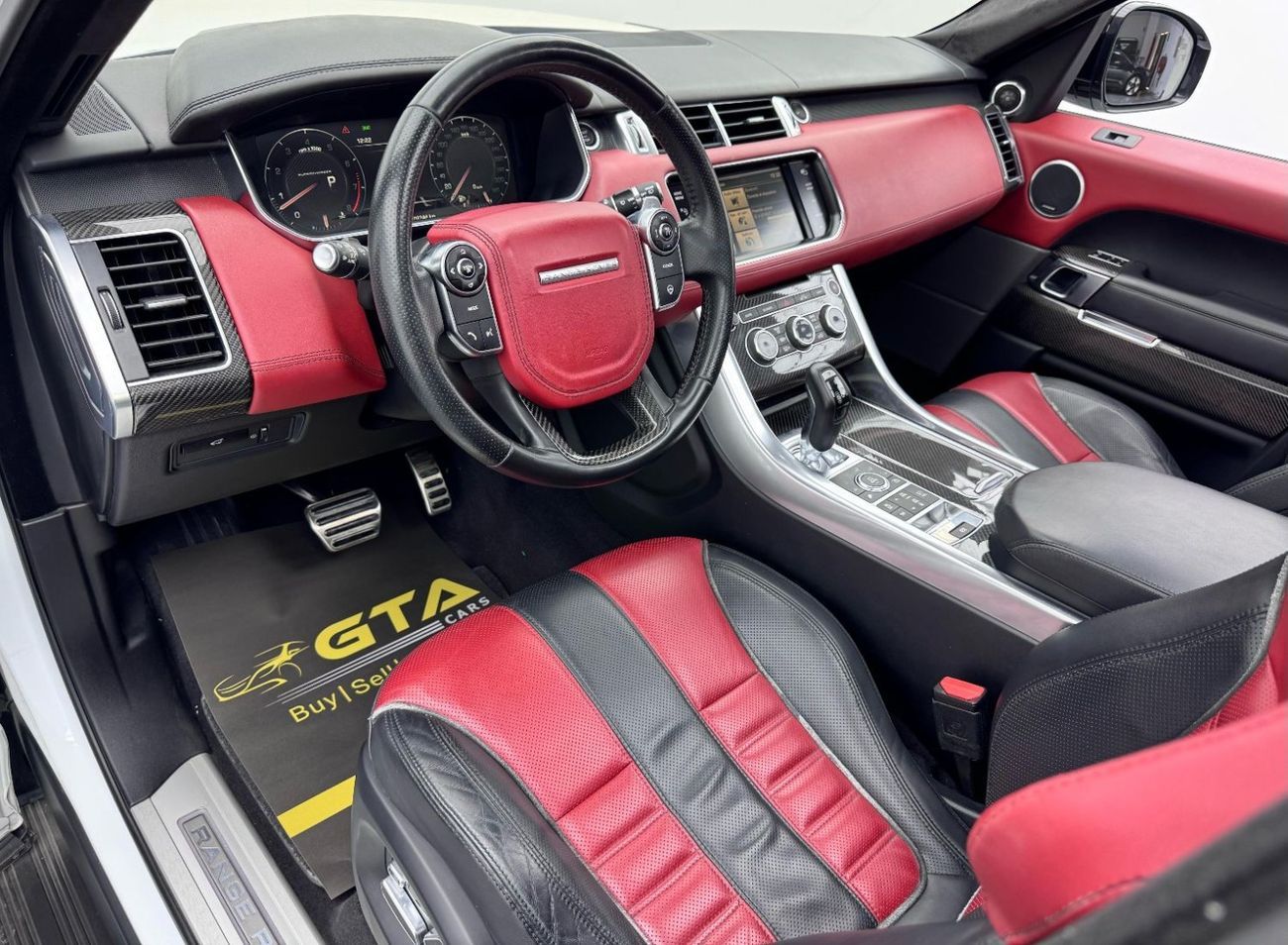 لاند روفر رينج روفر سبورت SVR 5.0L (550 HP) 2015 Range Rover SVR, Just Been Serviced, Excellent Condition, GCC