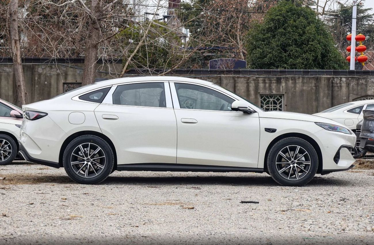 BYD Seal The 2025 BYD Seal 06 DM Intelligent Driving Edition – DM-i 120KM Premium