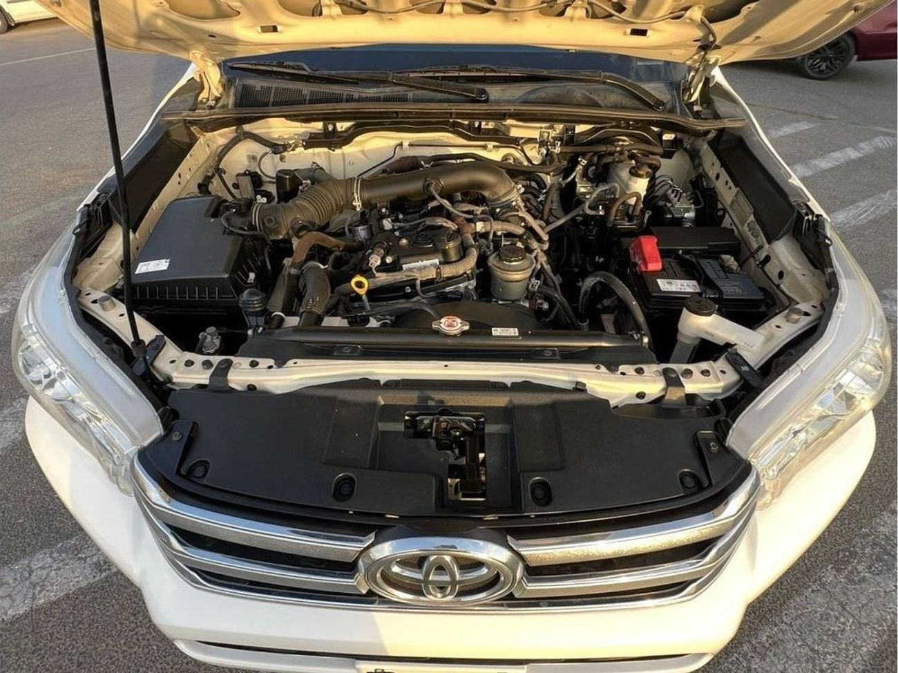 Toyota Hilux 2021 TOYOTA HILUX 2.7L - 4X4 - 4Wheel Drive - Accident Free - Clean Car - with Good Condition