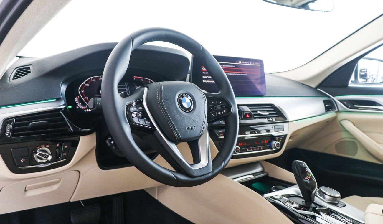 BMW 520i i Sedan Me Edition