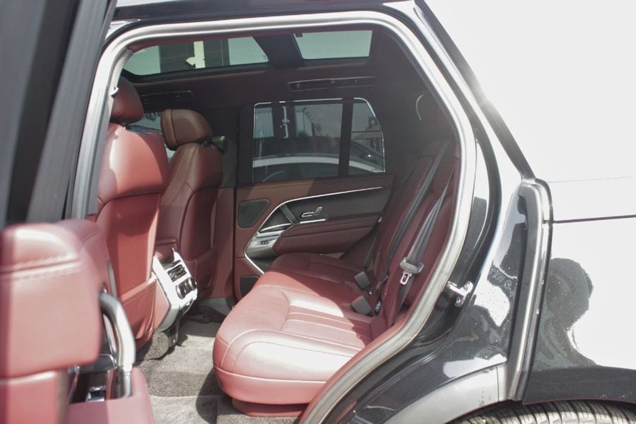 Land Rover Range Rover LWB HSE P530 4.4L