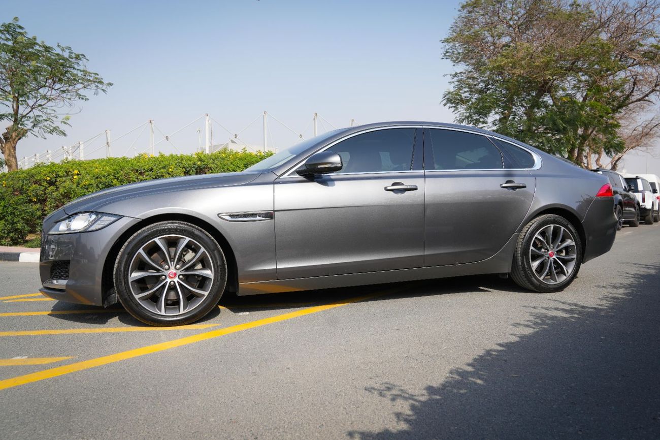 جاكوار XF 25T 2017!! GCC SPECS