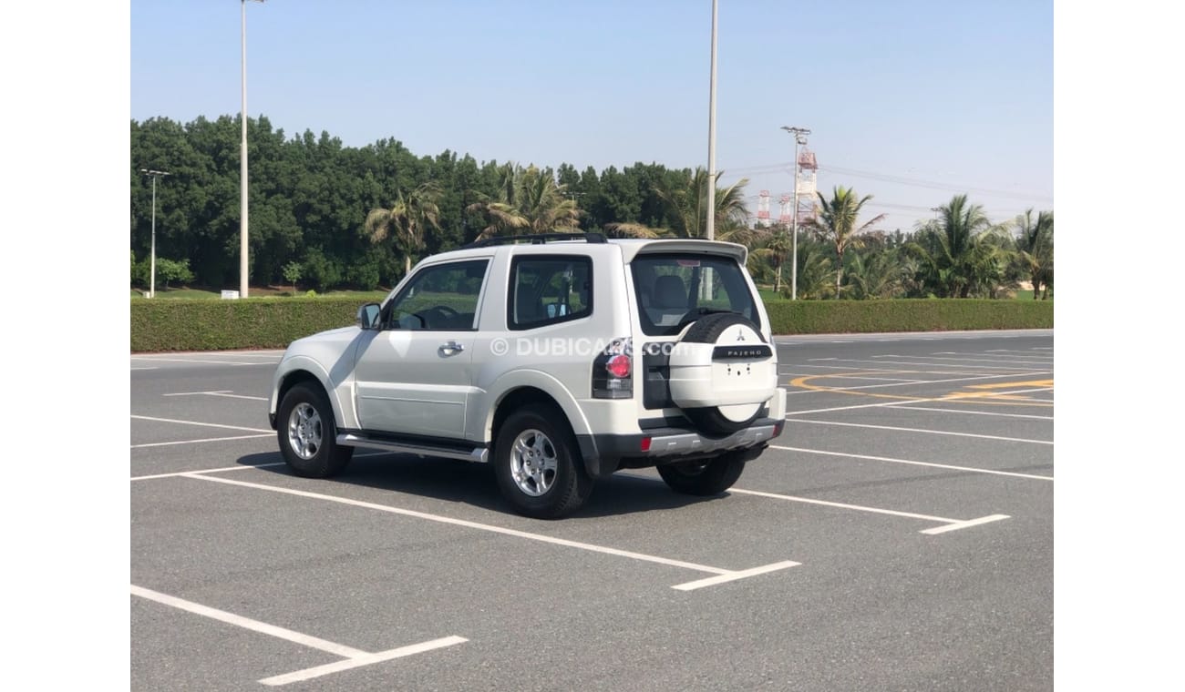 ميتسوبيشي باجيرو موديل 2008 خليجي فل مواصفات كراسي جلد ومثبت سرعه وتحكم كهربي كامل ونظام صوت ممتاز وكاميرا خلفيه