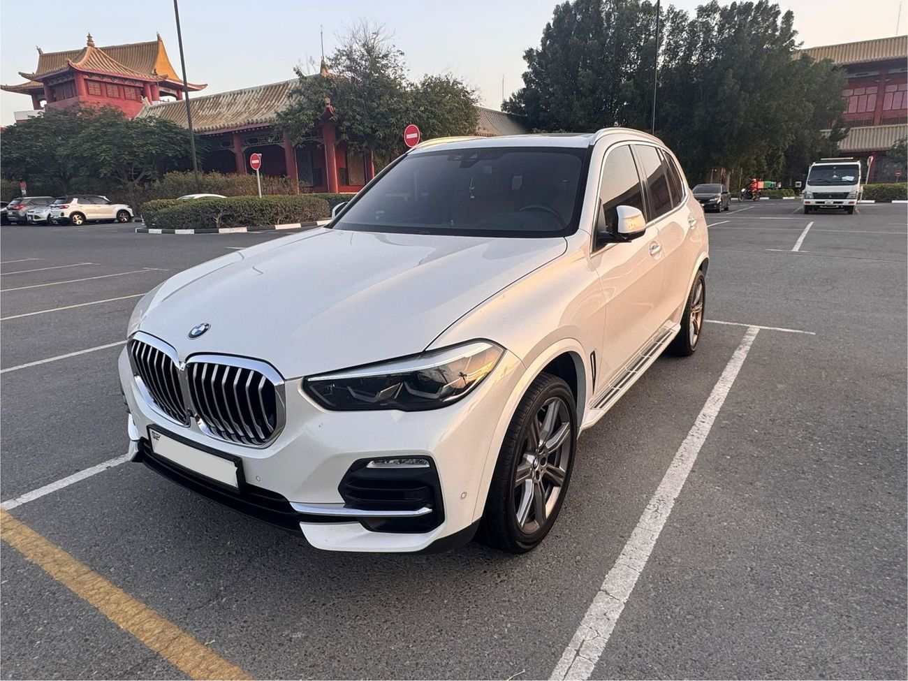 بي أم دبليو X5 40i xLine 3.0L (5 Seater)