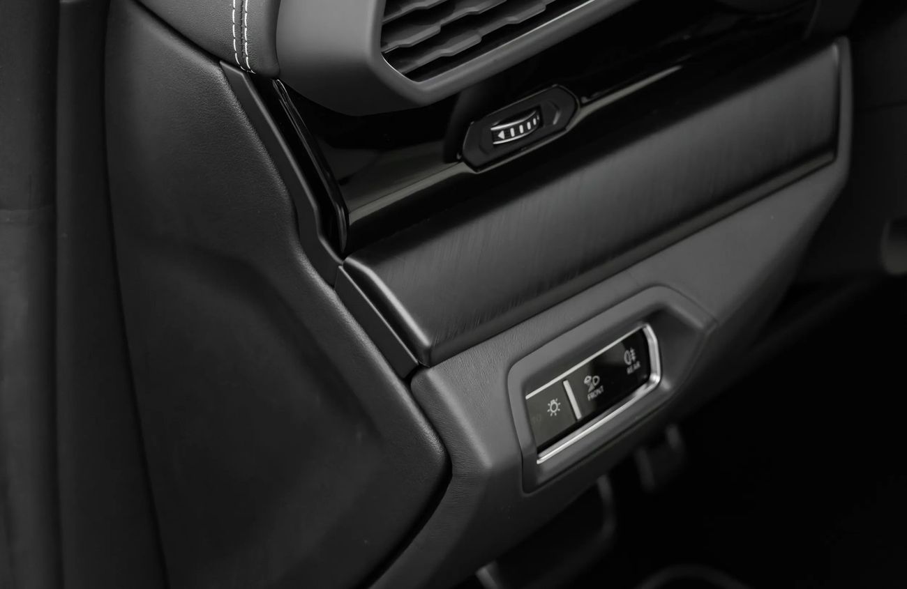 لامبورغيني اوروس 4.0L V8 Twin-Turbocharged Engine