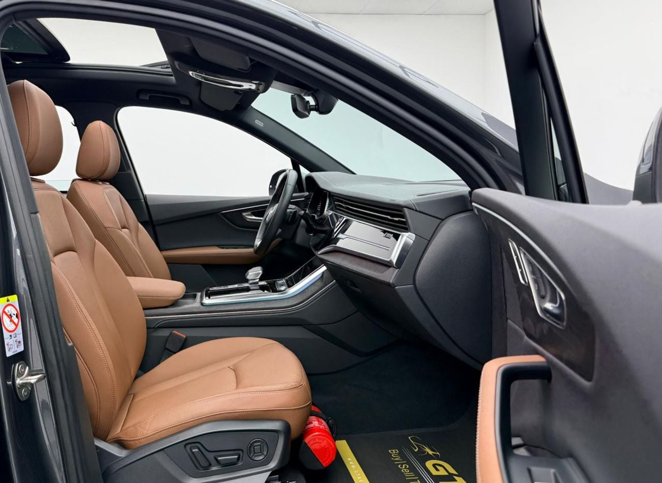 Audi Q7 45 TFSI quattro S Line 2.0L 2025 Audi Q7 45 TFSI S Line, Audi Warranty+Service Contract+Full Service