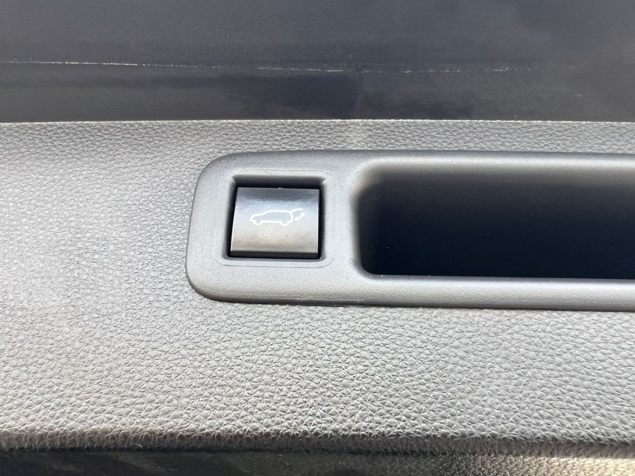 Toyota Highlander 2023 TOYOTA HIGHLANDER HYBRID XLE,  2.5l v4 GASOLINE , SUNROOF LEATHER ELECTRIC SEATS, TRUCK AUTO, 4