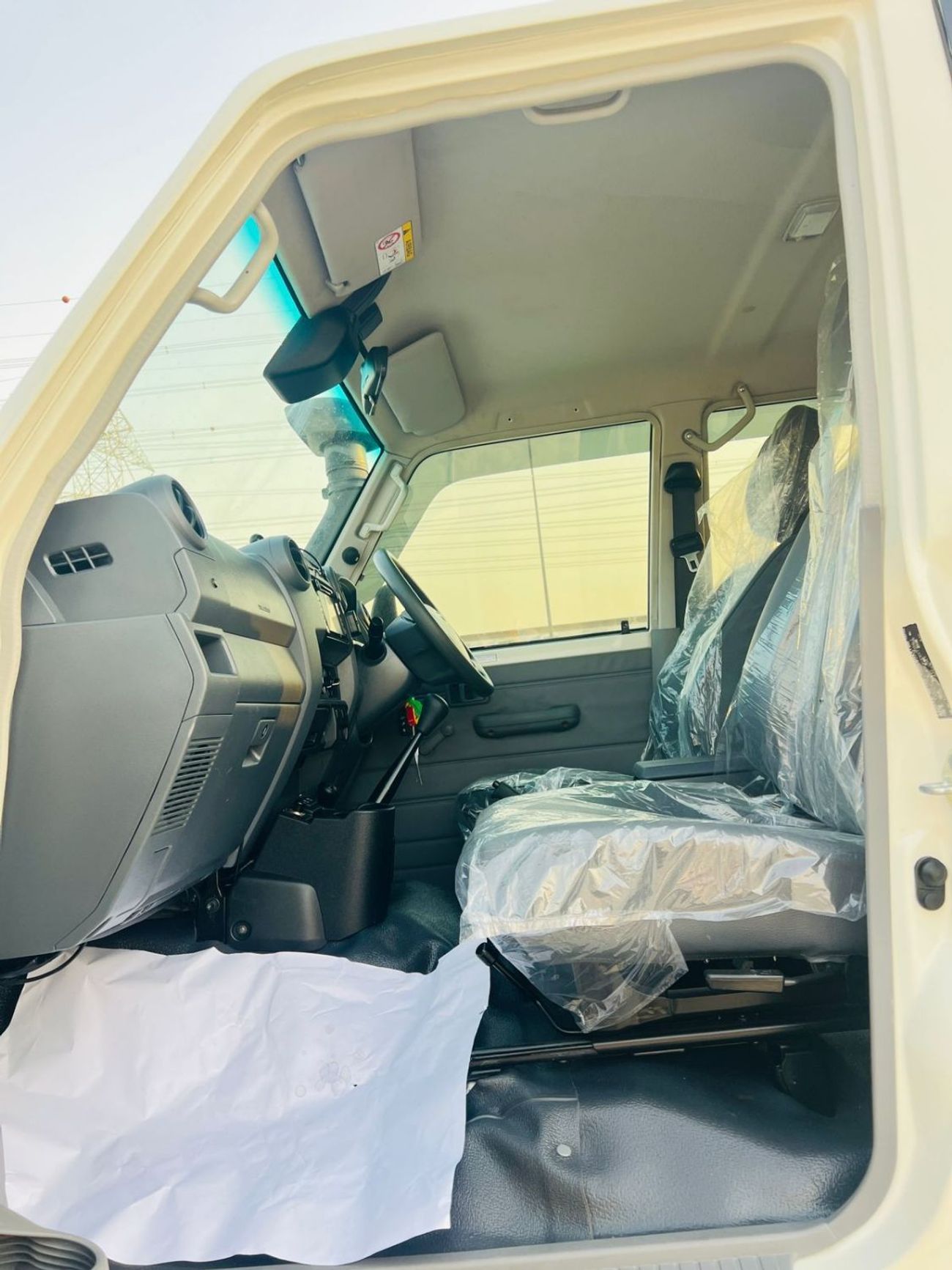 تويوتا لاند كروزر diesel right hand drive 4.5L only for export available