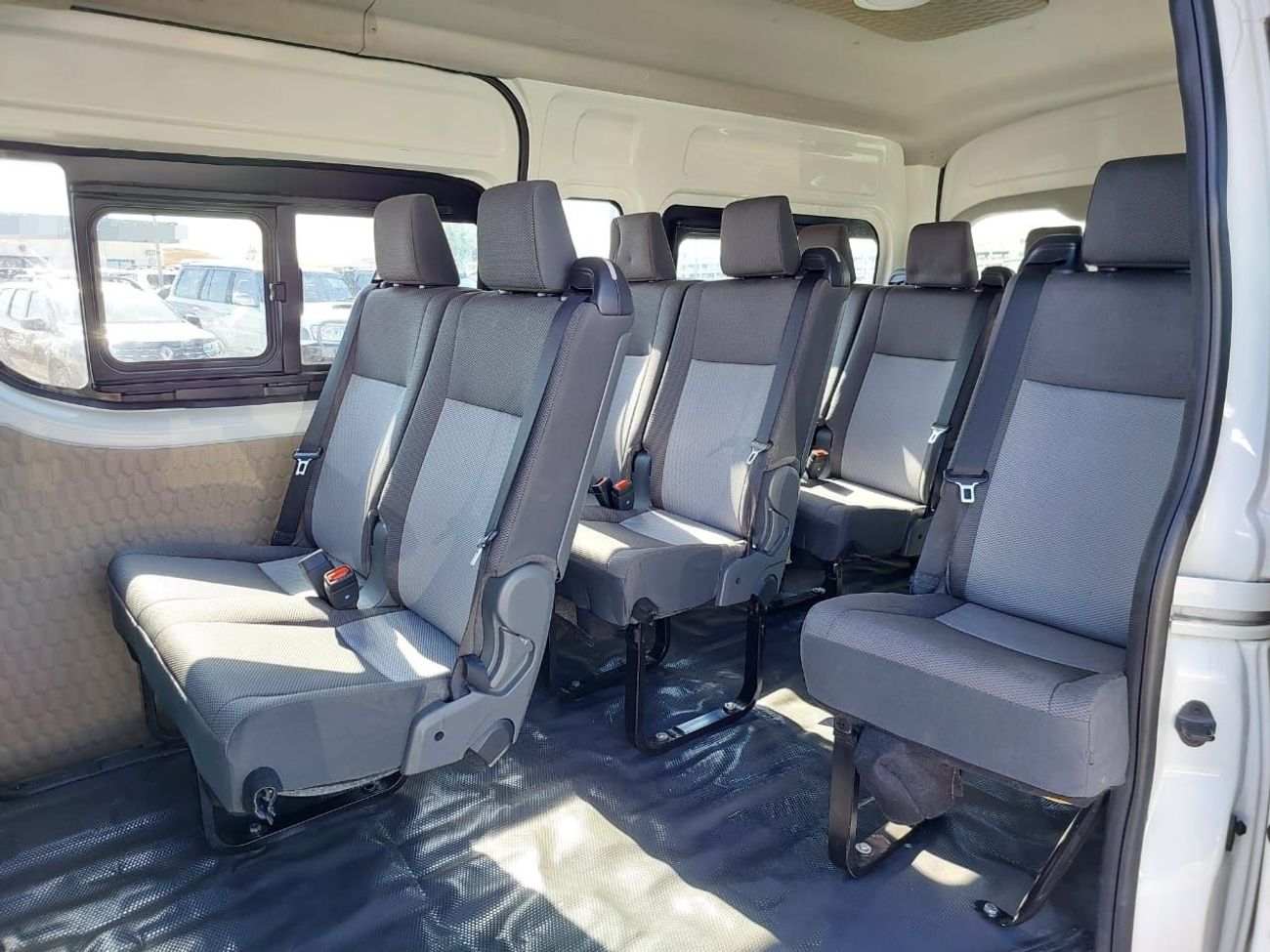 Toyota Hiace TOYOTA HIACE COMMUTER VAN RHD 2024 MODEL 2.8 L DIESEL AUTOMATIC(PM22807)