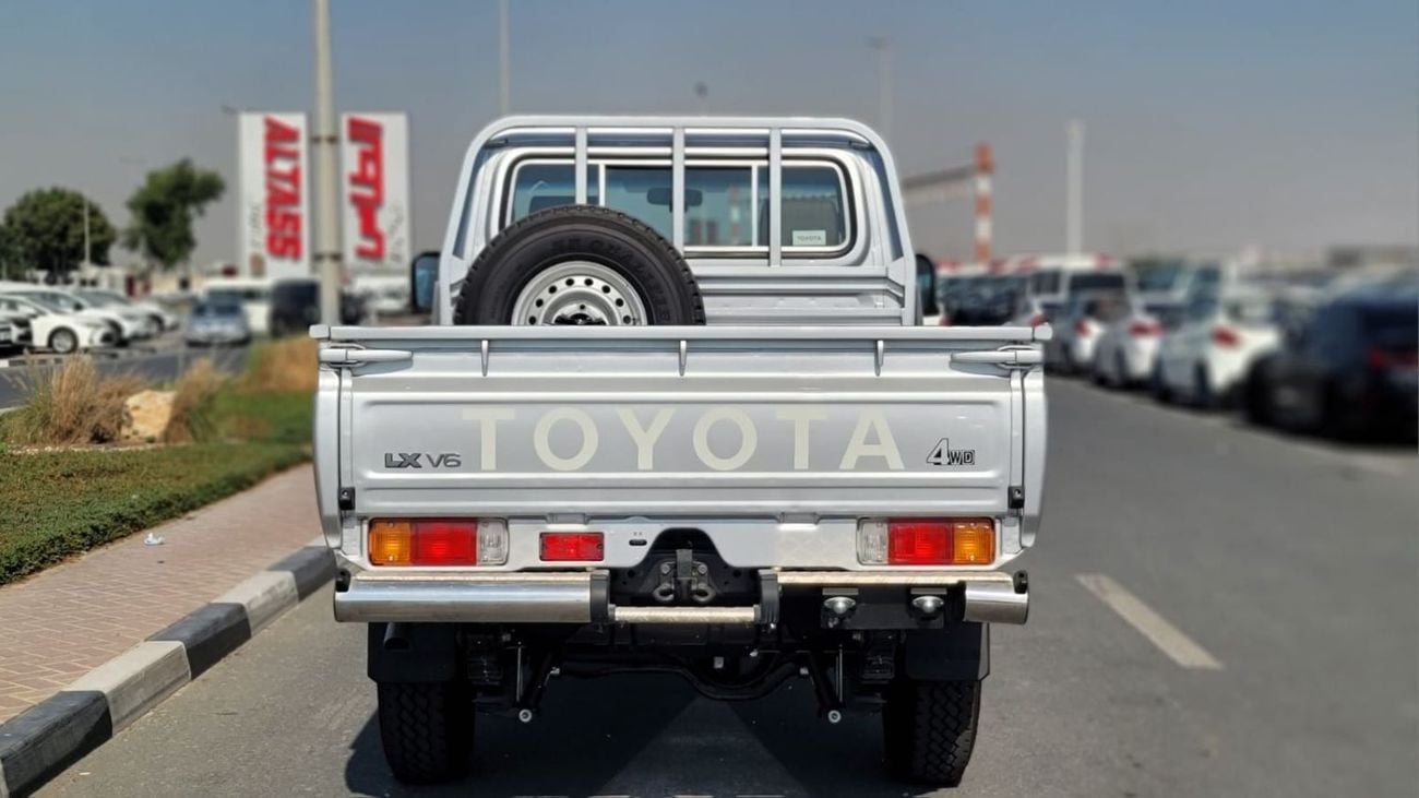 تويوتا لاند كروزر بيك آب Std 4.0L Single Cab Utility 4WD