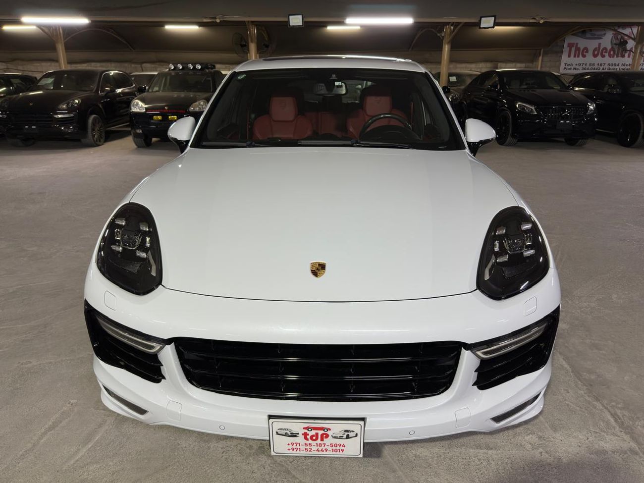 Porsche Cayenne Turbo S 4.8L (570 HP) 2016 | FULL SERVICE HISTORY | CARBON CERAMIC BRAKES (PCCB) | FULL SPEC!