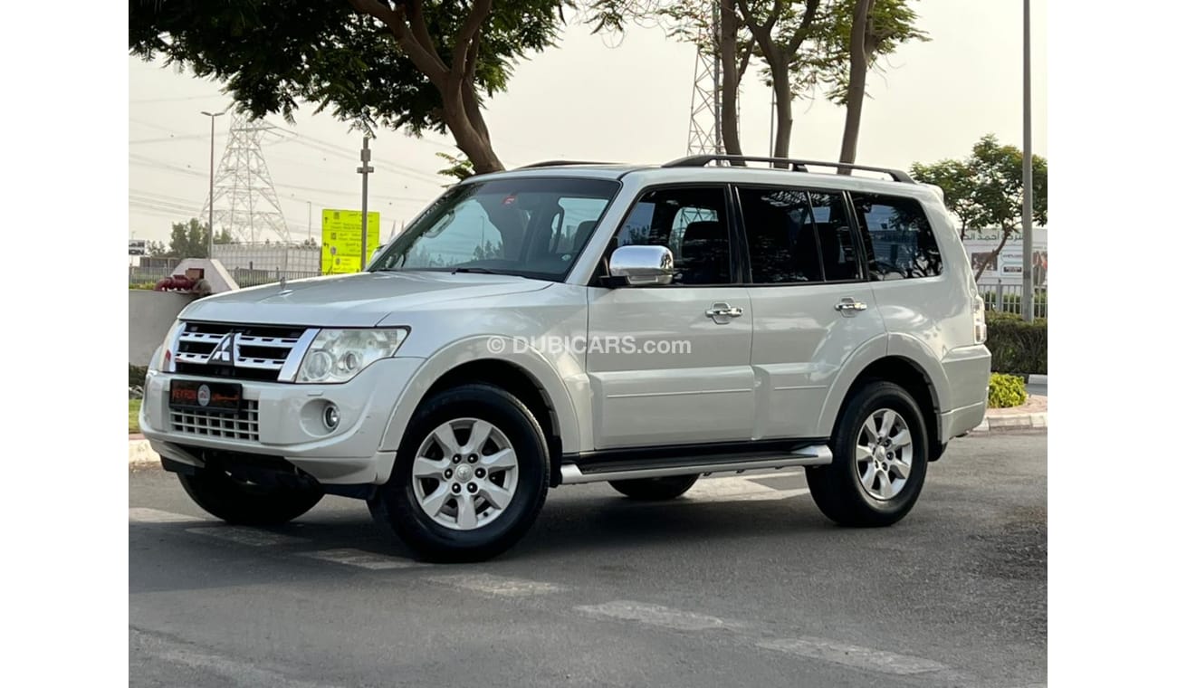 ميتسوبيشي باجيرو GLS Std MITSUBISHI PAJERO GLS 2012 V6 3.5 FULL OPTION PERFECT CONDITION
