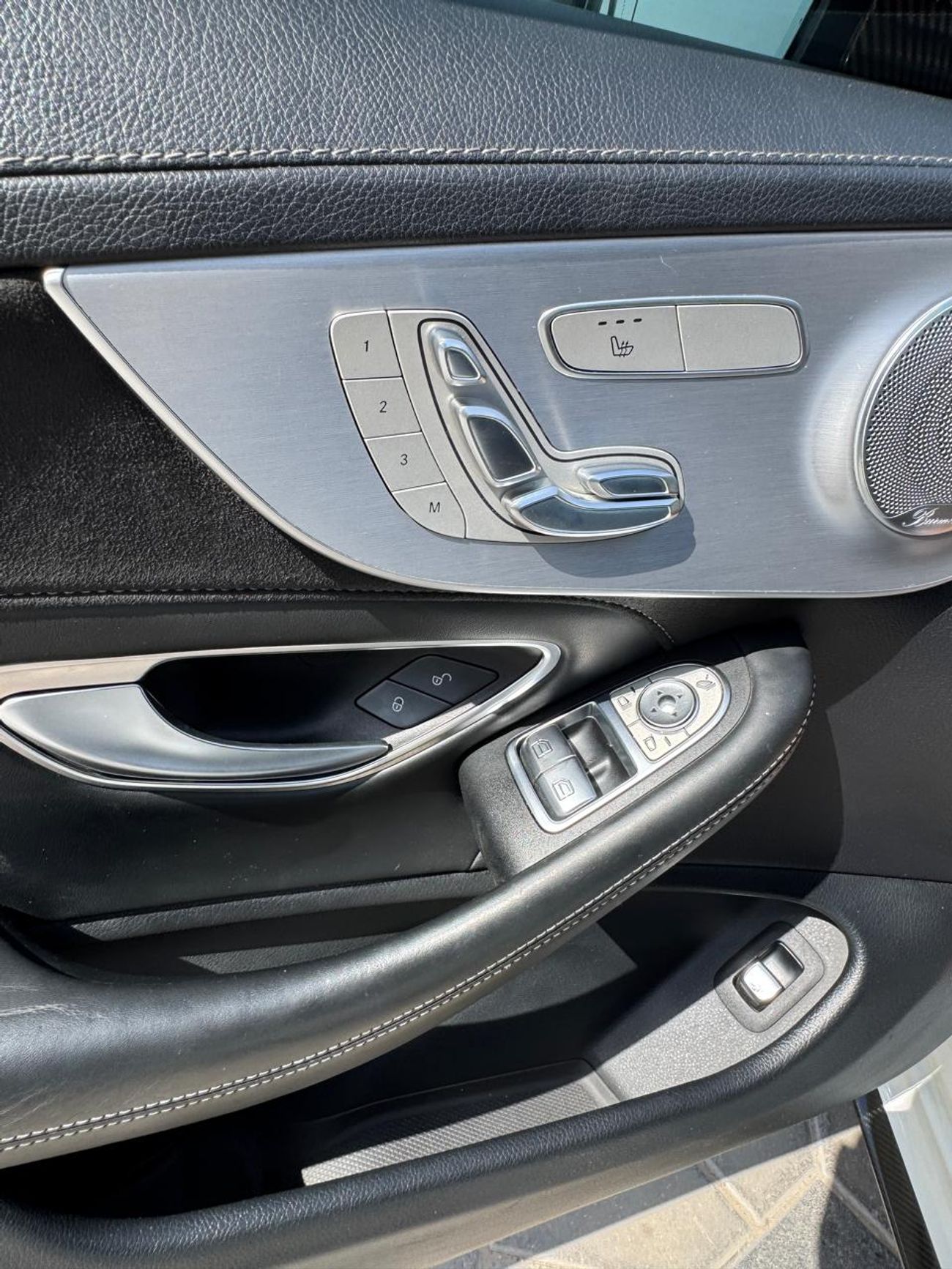 مرسيدس بنز C 63 كوبيه ✨ مرسيدس C63 S AMG ✨ كوبيه موديل : 2018 السعر : 130.000 درهم الممشي 75.000 (وارد كوري) ✨ فل اوبشن، ف