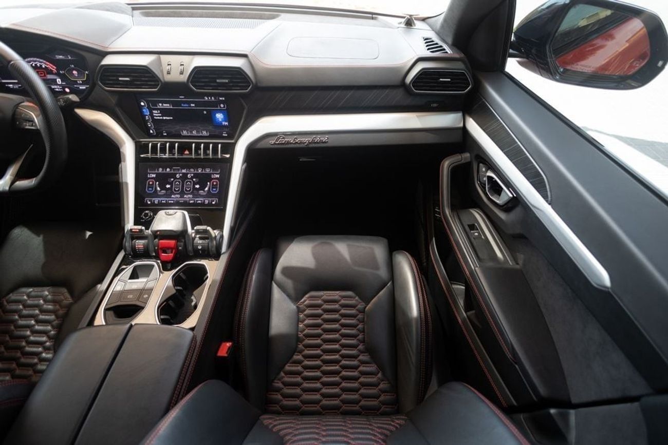 Lamborghini Urus STD 4.0T V8