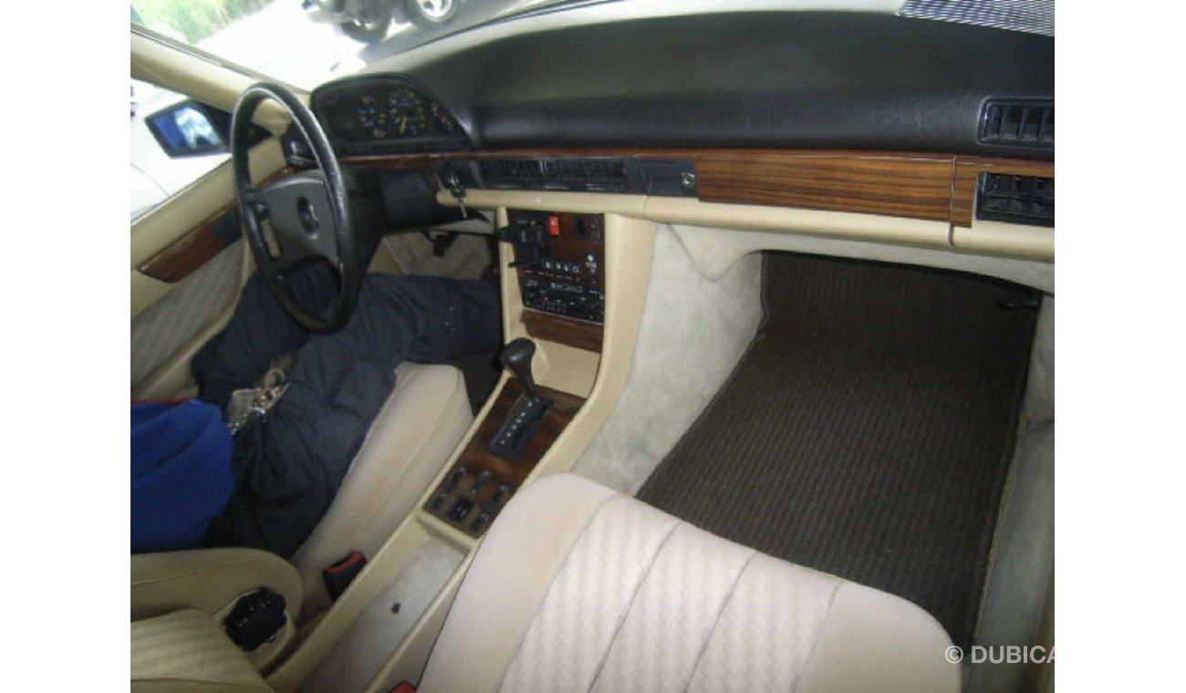 مرسيدس بنز 280 SE