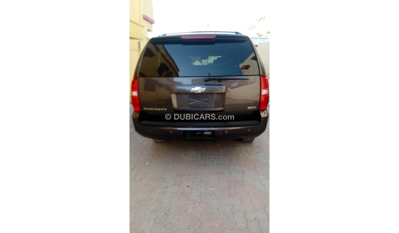 Chevrolet Suburban 5.3 LS