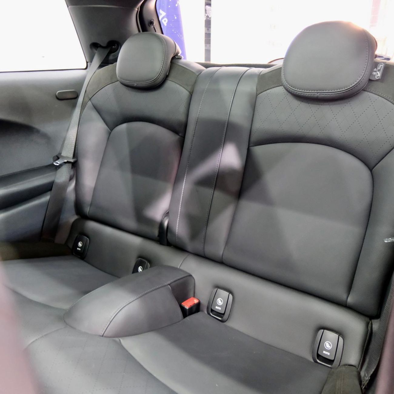 Mini Cooper S 2.0L (4 Seater) AED 1,175 P.M l 0% Down Payment l Mini Cooper S l 1 Year Warranty l FREE REG - END