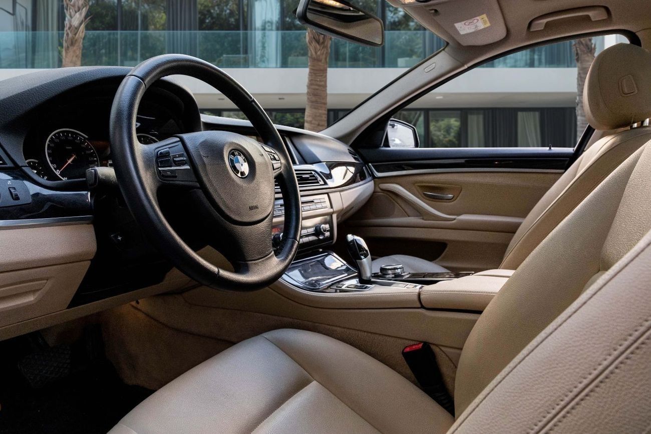 BMW 520i 520i  | 1,627 P.M (3 Years)⁣ | 0% Downpayment | Immaculate Condition!