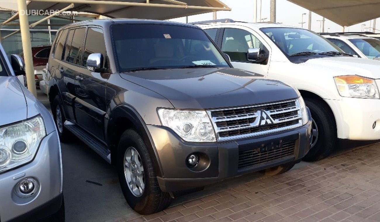 Mitsubishi Pajero 2009 Pajero GLS 4x4 ...Car in New condition 7 seater .wellmaintaned .New tyers all