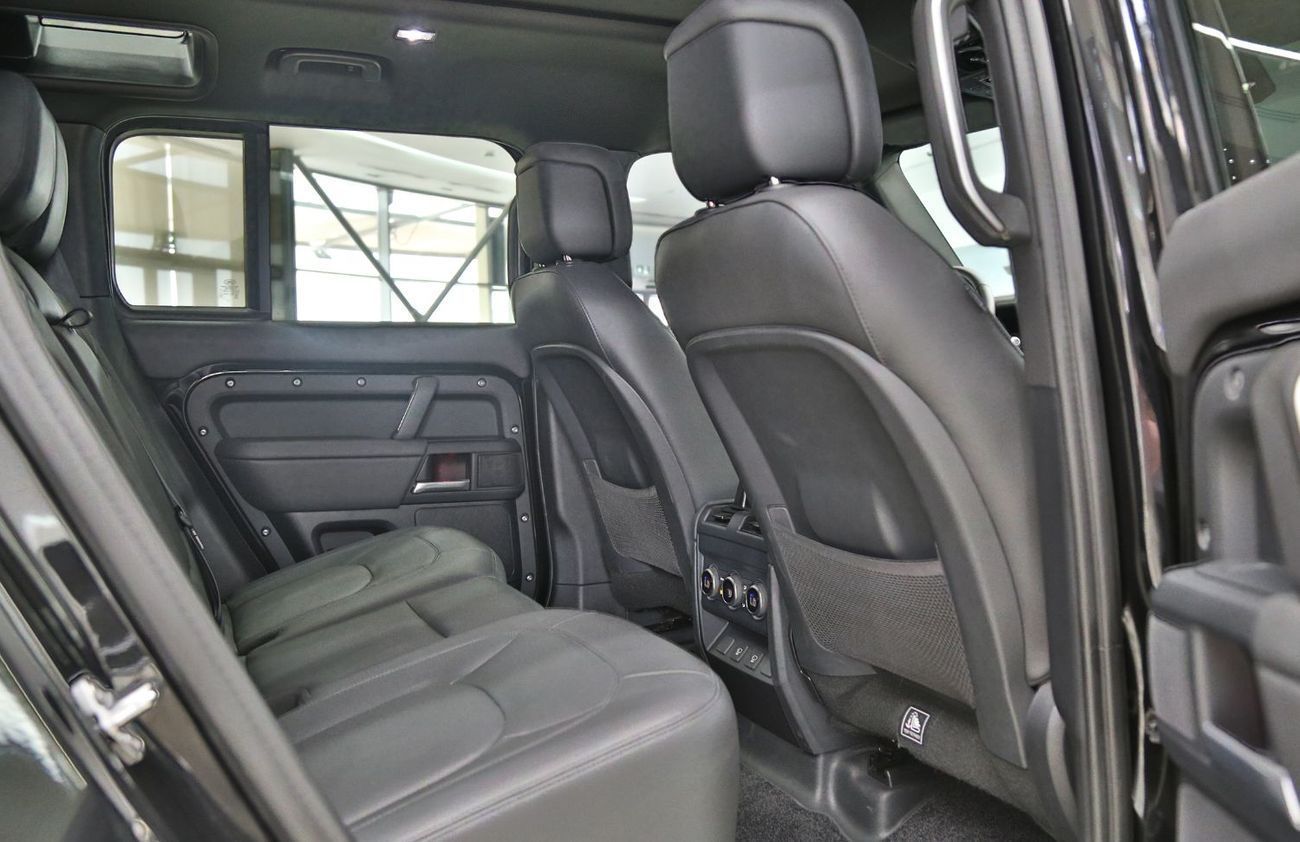 Land Rover Defender 2025 Plug-in P425 German Specification