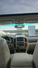 تويوتا لاند كروزر GXR GCC only 30900 KM