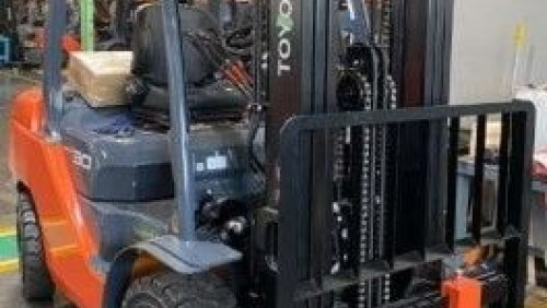 تويوتا فورك ليفت TOYOTA Forklift 3 stage –62- 8FD30 – 3.0 ton DIESEL FORKLIFT – FSV 4500mm