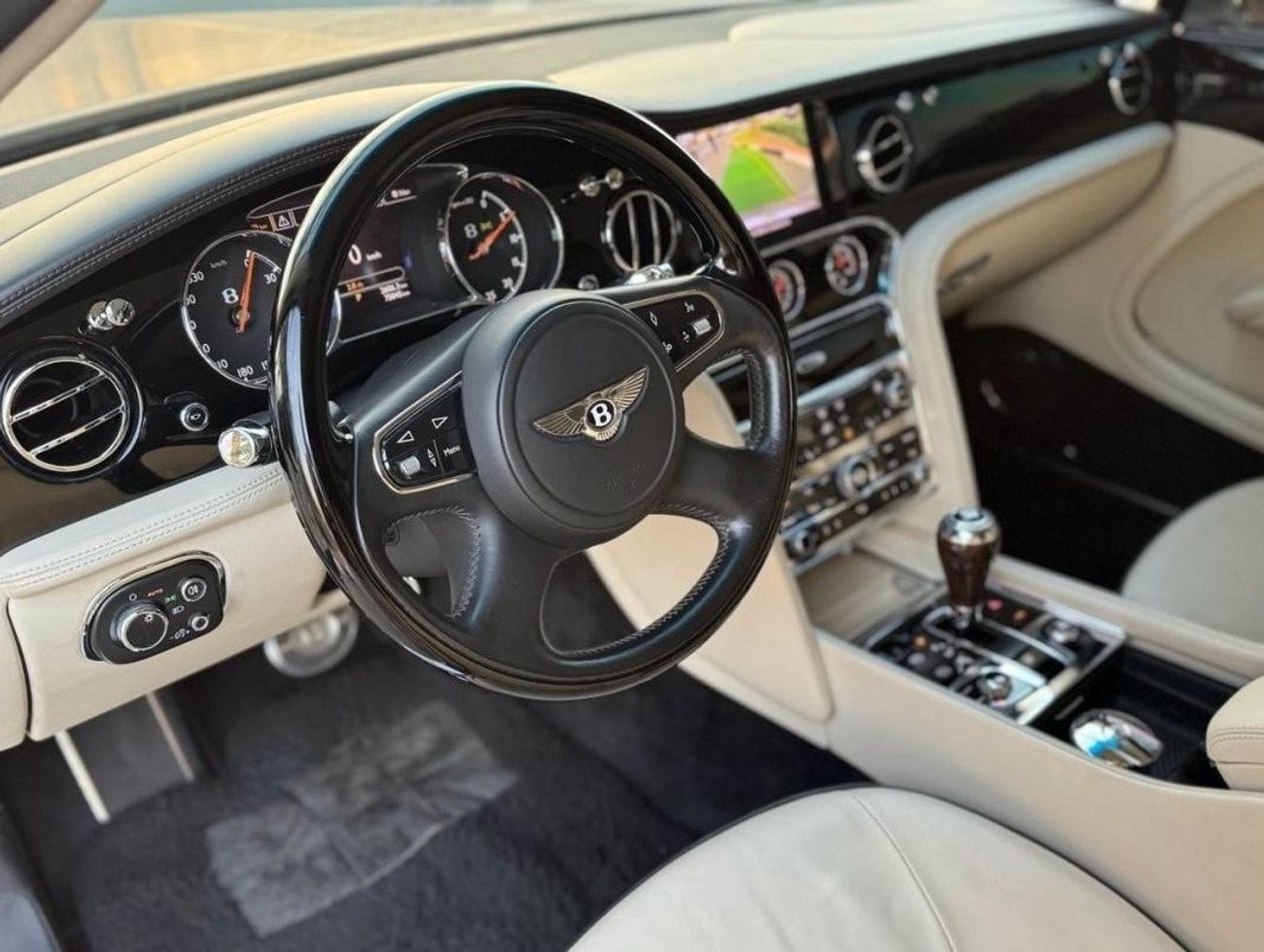 بنتلي مولسان BENTLEY MULSANNE 2012 V8 VIP LOW MILEAGE IN PERFECT CONDITION