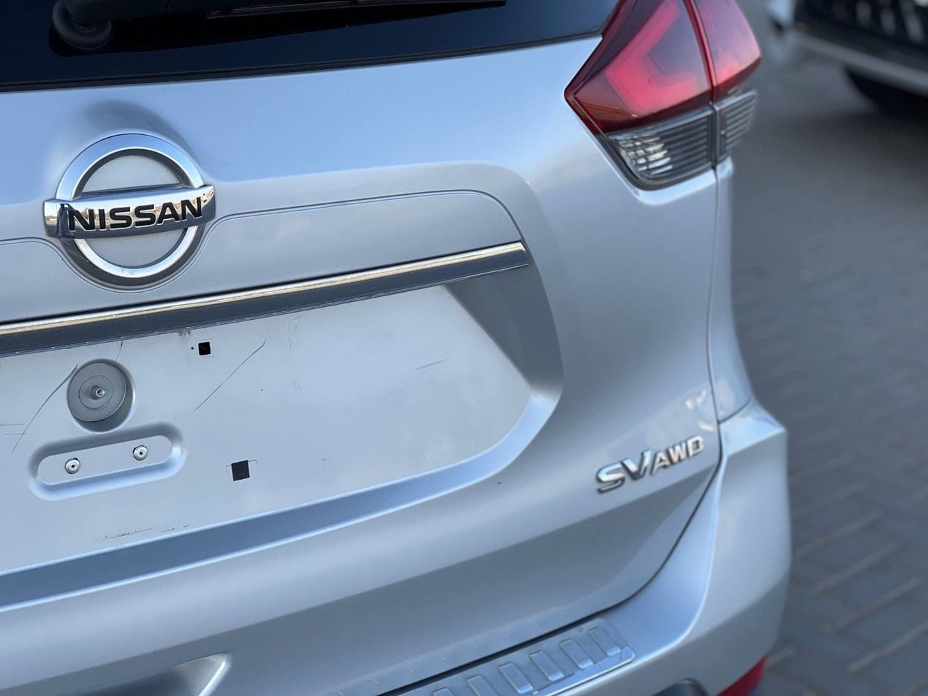 Nissan Rogue SV / 2.5L V4 / PANORAMIC SUNROOF / RADAR / 360 CAMERA / LINE KEEP ASSIST / REMOT START