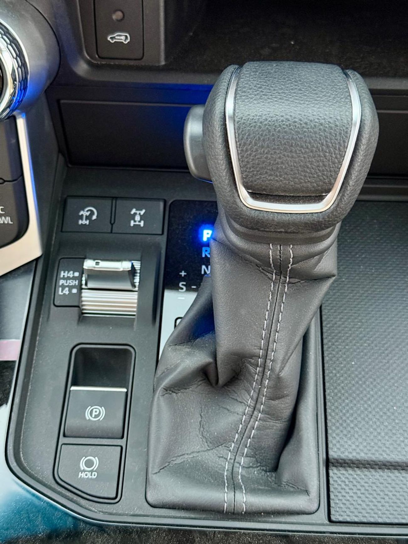 Toyota Land Cruiser GXR 4.0L