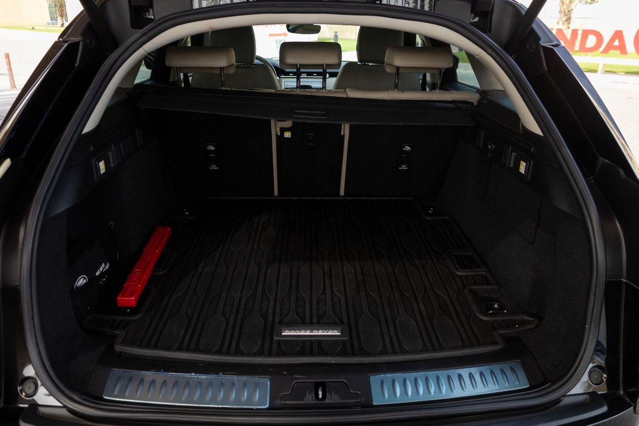 لاند روفر رينج روفر فيلار P250 R-Dynamic SE 2.0L