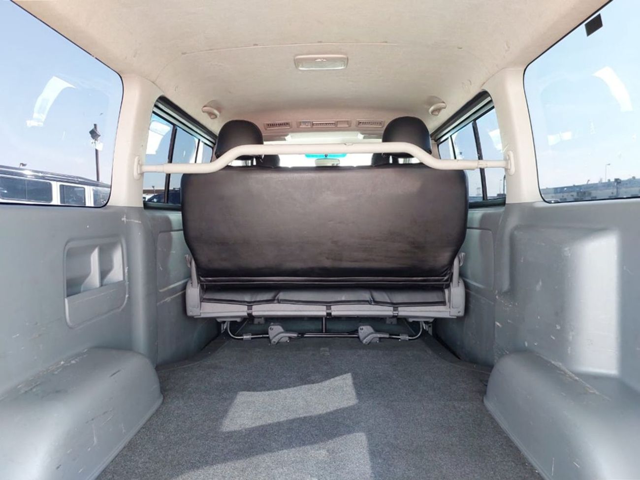 Toyota Hiace TOYOTA HIACE VAN RHD 2008 MODEL 3.0 L DIESEL AUTOMATIC(PM22759)