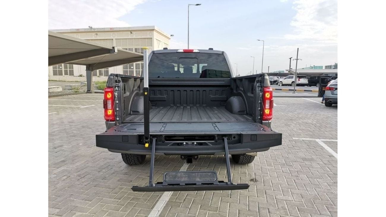 فورد F 150 Ford F-150 XLT Sport - 2022 - Grey
