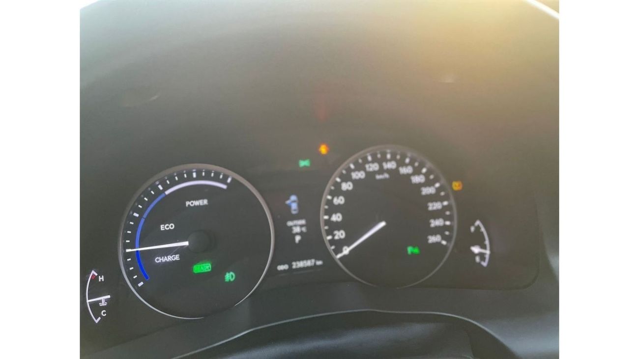 لكزس ES 300 2013 Lexus ES300H Hybrid 2.5L V4 - Japanese Specs Full Option - Without Accident