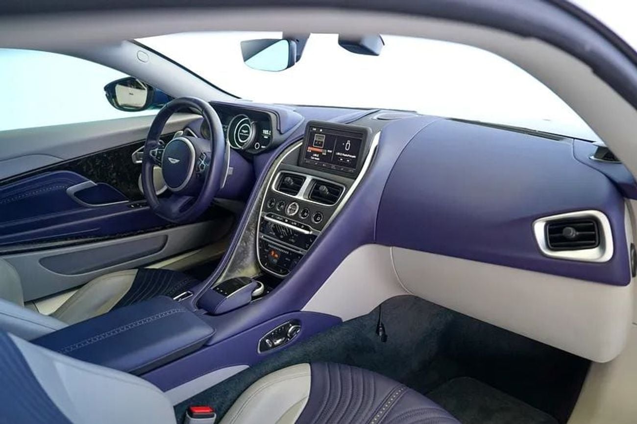 Aston Martin DB11 STANDARD 5.2L