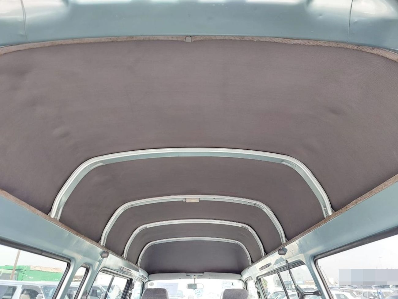 Toyota Hiace TOYOTA HIACE VAN RHD 2002 MODEL 2.4 L PETROL MANUAL(PM01410)