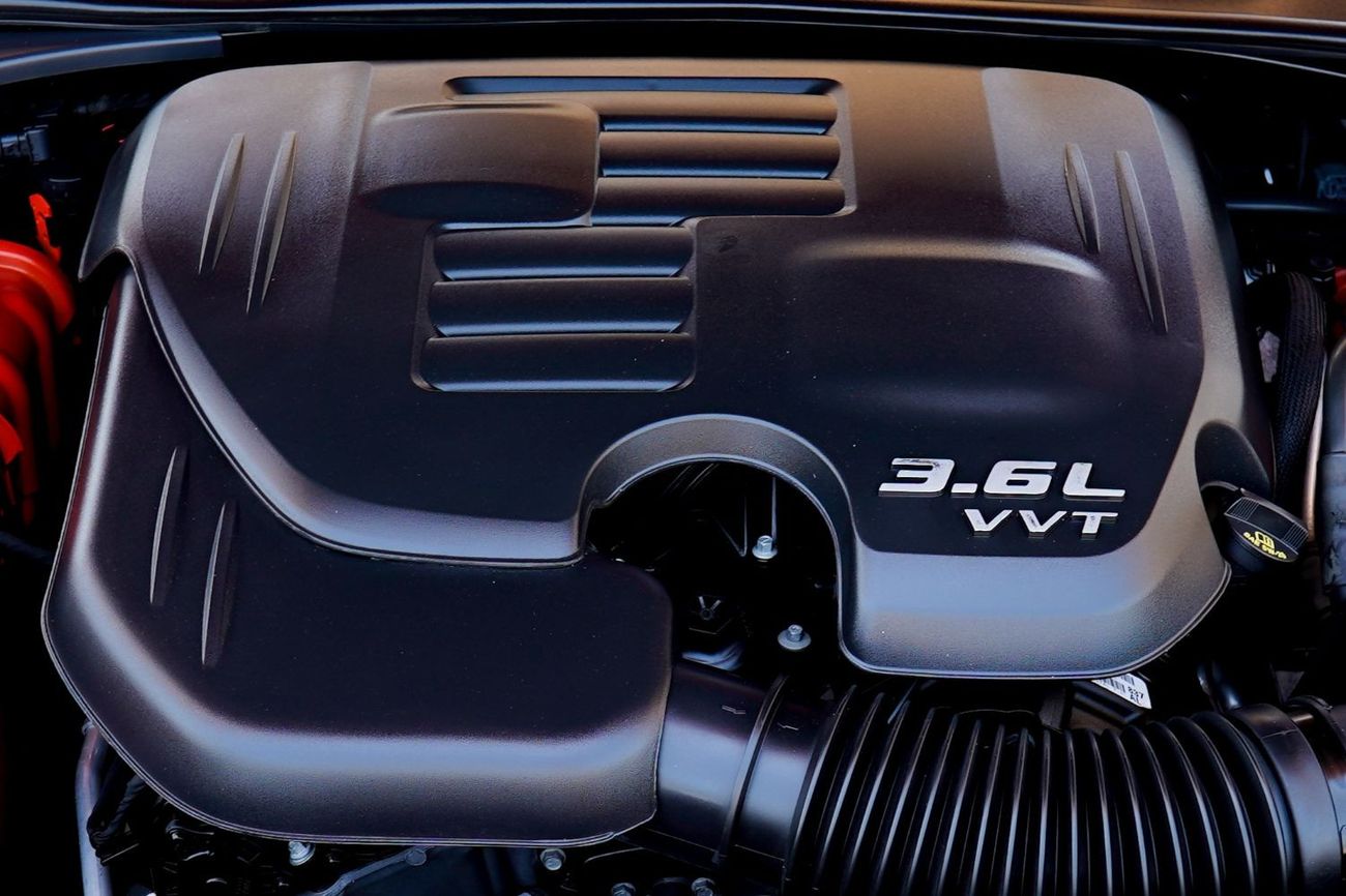 Dodge Challenger Dodge Challenger SXT Plus 2018 GCC (LOWEST MILEAGE) under Warranty with Flexible Down-Payment/ Flood